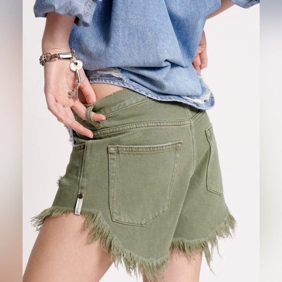 One Teaspoon Outlaws Low Waist Mid Length Denim Shorts. SZ 31 (12) MSRP $110 NWT - Picture 5 of 8